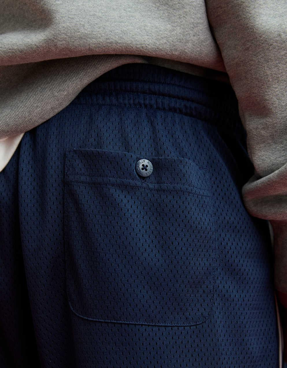 AE x Russell Athletic網眼 7 吋短褲