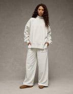 AE Everyday Luxe Wide-Leg Sweatpant