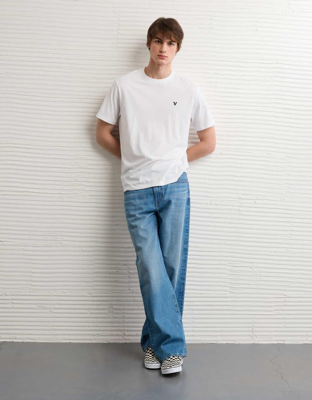 AE Standard Fit Lightweight Logo T-Shirt