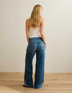 AE Curvy Super High-Waisted Baggy Wide-Leg Jean
