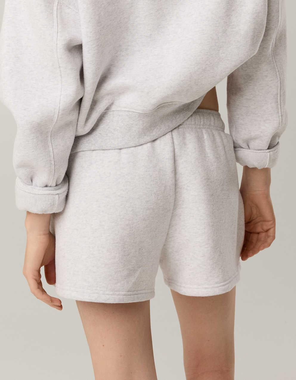 OFFLINE By Aerie 3 吋毛絨短褲