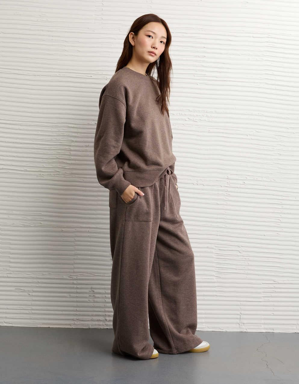 AE Everyday Luxe 寬腿運動褲