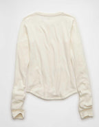AE 長袖舒適圓領 T 恤
