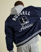 AE x Russell Athletic大學外套