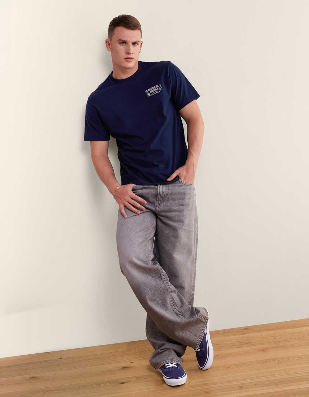 AE Standard Fit Graphic T-Shirt